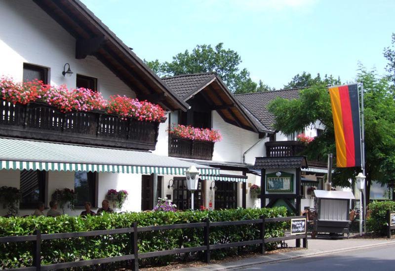 Landhotel Linden Am Venekotensee Niederkrüchten Exteriör bild